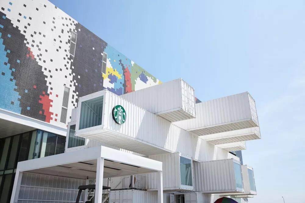 叠彩由隈研吾设计，星巴克在台湾的首家集装箱门店！