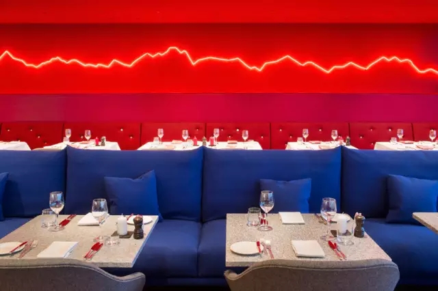 叠彩灯光搭配在餐饮空间设计中的三大原则！